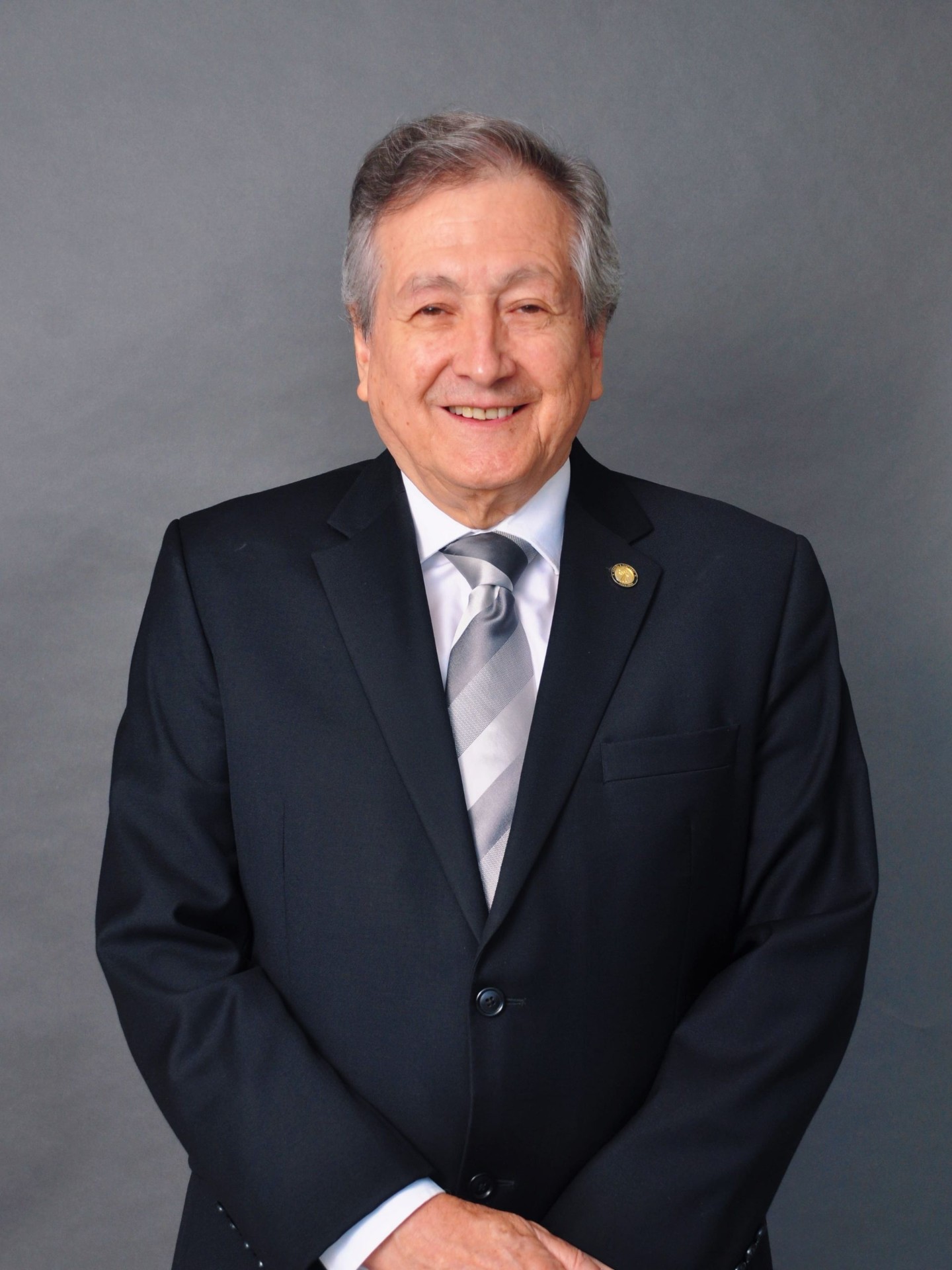 Abg. Patricio Davila
